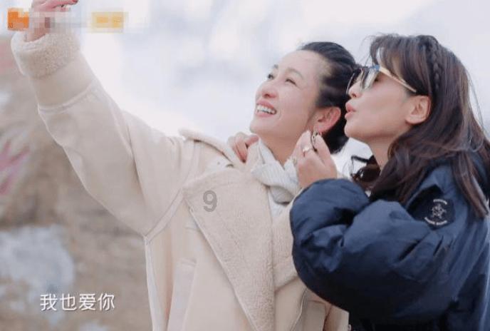 小球进黑洞